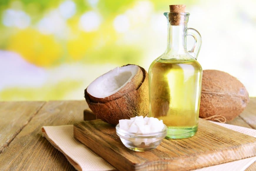 घर में सूखे नारियल से बनाएं Coconut Oil, जानें बनाने की पूरी विधि घर में सूखे नारियल से बनाएं Coconut Oil, जानें बनाने की पूरी विधि