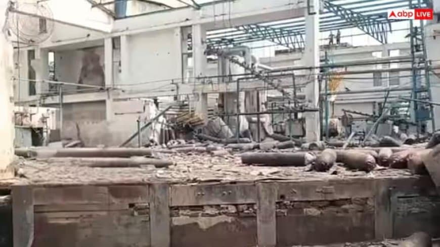 पंजाब ...ऑक्सीजन प्लांट में फटा सिलेंडर... दो लोगों की मौत भीषण हादसा प्लांट परिसर में ऑक्सीजन सिलेंडर भरने के दौरान हुआ।