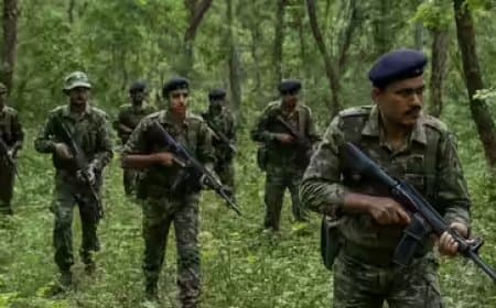 बालाघाट... आधी रात पुलिस और नक्सलियों में मुठभेड़