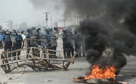 बांग्लादेश में फिर भड़की हिंसा... देखते ही गोली मारने का आदेश