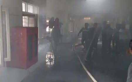 बैतूल... अस्पताल में लगी आग... मरीजों को निकाला बाहर, सब सुरक्षित