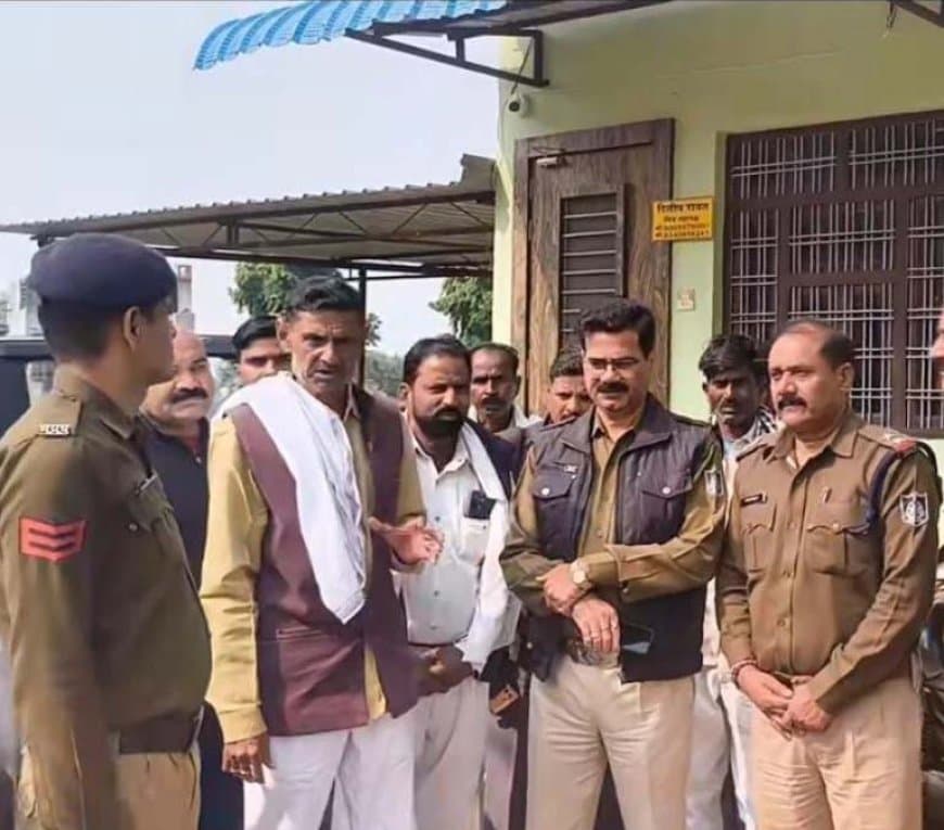 श्योपुर... सीएम के आगमन से पहले कांग्रेस विधायक नजरबंद श्योपुर... सीएम के आगमन से पहले कांग्रेस विधायक नजरबंद