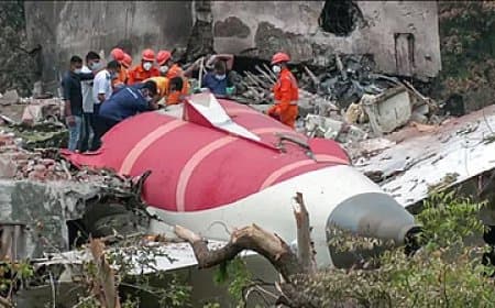 अहमदाबाद हादसे में खुलासा: क्रैश से पहले कई बार खराब हो चुका था प्लेन