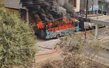 उज्जैन: तराना में तनाव... उपद्रवियों ने रात में लकड़ी के टाल में लगा दी आग