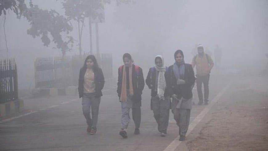 मध्यप्रदेश: सर्द हवाओं ने बढ़ाई सर्दी... छाया कोहरा...कल से फिर बारिश मध्यप्रदेश: सर्द हवाओं ने बढ़ाई सर्दी... छाया कोहरा...कल से फिर बारिश