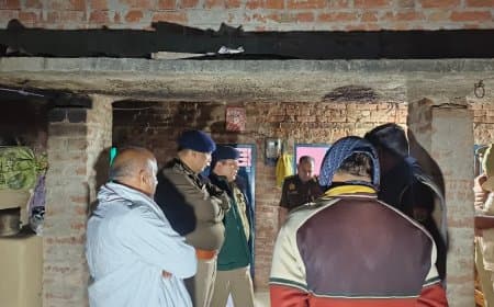 उत्तरप्रदेश: जमीन विवाद में बेटे ने मां-पिता, दादी और बहन को कुल्हाड़ी से काटा