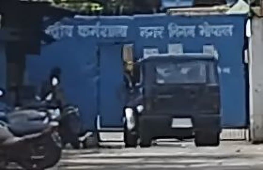 भोपाल नगर निगम घोटाला: करोड़ों के फर्जी बिल मामले में लोकायुक्त की बड़ी स्ट्राइक, रविवार को वर्कशॉप पर छापा भोपाल नगर निगम घोटाला: करोड़ों के फर्जी बिल मामले में लोकायुक्त की बड़ी स्ट्राइक, रविवार को वर्कशॉप पर छापा