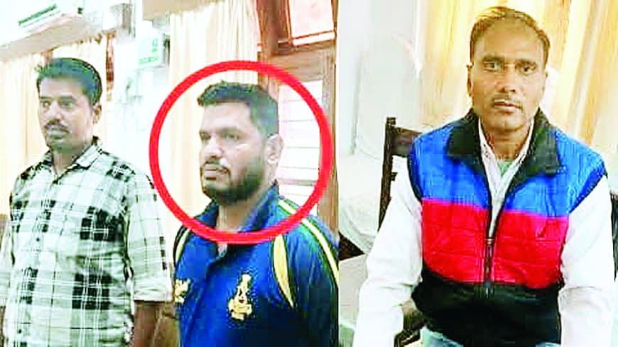 5 हजार रिश्वत लेते पटवारी रंगे हाथ गिरफ्तार, लोकायुक्त की बड़ी कार्रवाई से मचा हड़कंप 5 हजार रिश्वत लेते पटवारी रंगे हाथ गिरफ्तार, लोकायुक्त की बड़ी कार्रवाई से मचा हड़कंप