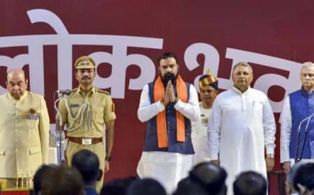 बिहार में सत्ता का नया अध्याय: 75 साल में पहली बार बना भाजपा का सीएम... अब सम्राट सरकार बिहार में सत्ता का नया अध्याय: 75 साल में पहली बार बना भाजपा का सीएम... अब सम्राट सरकार