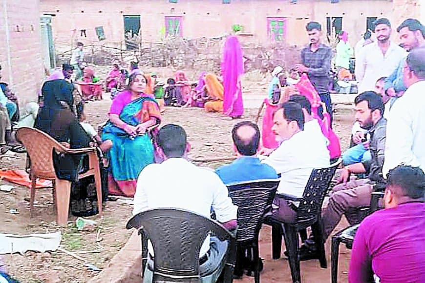 मासूम मौत पर विवाद: दूध फंसना या कुपोषण, दो विभागों के अलग दावे मासूम मौत पर विवाद: दूध फंसना या कुपोषण, दो विभागों के अलग दावे