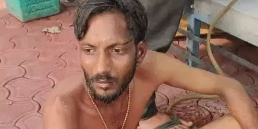 भोपाल समाचार: 10 नंबर मार्केट में अतिक्रमण हटाने पर हंगामा, दुकानदार ने किया आत्मदाह का प्रयास भोपाल समाचार: 10 नंबर मार्केट में अतिक्रमण हटाने पर हंगामा, दुकानदार ने किया आत्मदाह का प्रयास