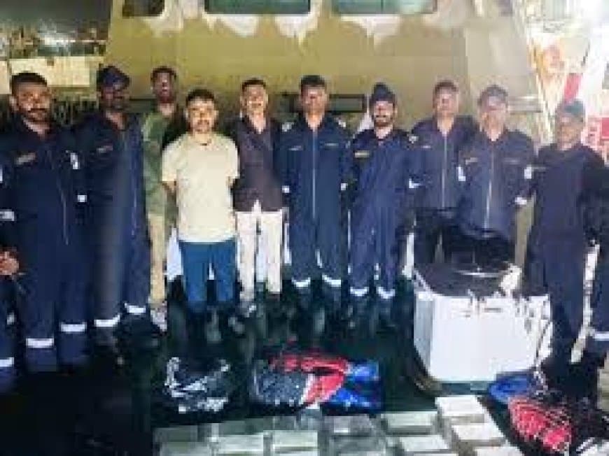 गुजरात में बड़ी ड्रग्स बरामदगी: कच्छ तट पर 1180 करोड़ की कोकीन जब्त, 3 विदेशी आरोपी गिरफ्तार गुजरात में बड़ी ड्रग्स बरामदगी: कच्छ तट पर 1180 करोड़ की कोकीन जब्त, 3 विदेशी आरोपी गिरफ्तार