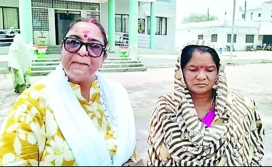 नाबालिग बेटी रहस्यमय ढंग से लापता, परिजनों ने अपहरण की आशंका जताई नाबालिग बेटी रहस्यमय ढंग से लापता, परिजनों ने अपहरण की आशंका जताई