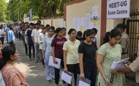 NEET UG 2026 Re-Exam: कड़ी सुरक्षा के बीच संपन्न हुई परीक्षा, जानें क्या रहा छात्रों का फीडबैक NEET UG 2026 Re-Exam: कड़ी सुरक्षा के बीच संपन्न हुई परीक्षा, जानें क्या रहा छात्रों का फीडबैक