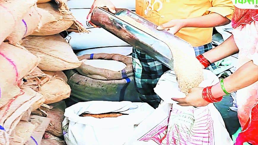 सतना में 17 हजार राशन कार्डधारक खाद्यान्न उठाव से रहे वंचित सतना में 17 हजार राशन कार्डधारक खाद्यान्न उठाव से रहे वंचित