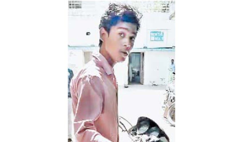 जिला अस्पताल में बढ़ा अराजक तत्वों का आतंक, मरीजों की सुरक्षा खतरे में जिला अस्पताल में बढ़ा अराजक तत्वों का आतंक, मरीजों की सुरक्षा खतरे में