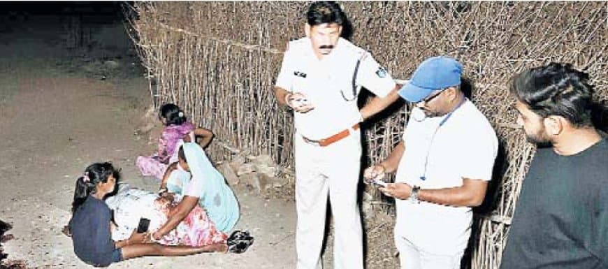 जादू-टोना के शक में छोटे भाई ने बड़े भाई की हत्या की जादू-टोना के शक में छोटे भाई ने बड़े भाई की हत्या की