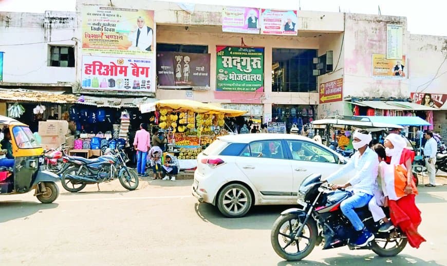 पुराना बस स्टैंड बंद होने से यात्रियों की सुरक्षा पर सवाल पुराना बस स्टैंड बंद होने से यात्रियों की सुरक्षा पर सवाल