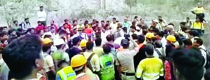 कोल माइंस हादसे में ऑपरेटर की मौत, सुरक्षा व्यवस्था पर फिर सवाल कोल माइंस हादसे में ऑपरेटर की मौत, सुरक्षा व्यवस्था पर फिर सवाल