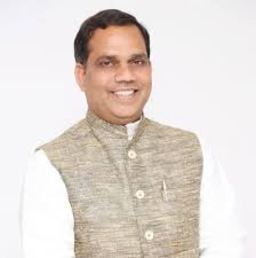 "योग केवल आसन नहीं, जीवन जीने की पद्धति है" "योग केवल आसन नहीं, जीवन जीने की पद्धति है"