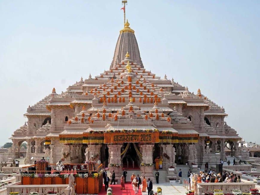 आस्था से खिलवाड़: राम मंदिर में चंदा चोरी की पीएमओ पहुंची रिपोर्ट... दर्ज होगा केस ... सेवादारों पर गाज गिरेगी आस्था से खिलवाड़: राम मंदिर में चंदा चोरी की पीएमओ पहुंची रिपोर्ट... दर्ज होगा केस ... सेवादारों पर गाज गिरेगी
