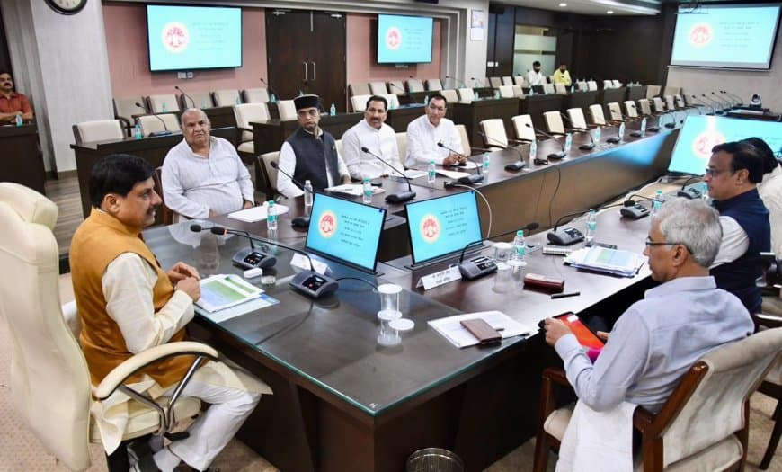 MP : संभावित अल्प वर्षा पर मध्य प्रदेश सरकार अलर्ट: सीएम ने आला अफसरों के साथ बनाई रणनीति MP : संभावित अल्प वर्षा पर मध्य प्रदेश सरकार अलर्ट: सीएम ने आला अफसरों के साथ बनाई रणनीति
