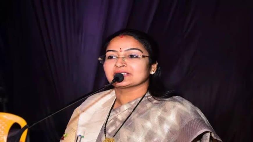मध्यप्रदेश: फर्जी जाति प्रमाण पत्र केस में कांग्रेस को लगा झटका... मंत्री प्रतिमा बागरी निकलीं बेदाग मध्यप्रदेश: फर्जी जाति प्रमाण पत्र केस में कांग्रेस को लगा झटका... मंत्री प्रतिमा बागरी निकलीं बेदाग