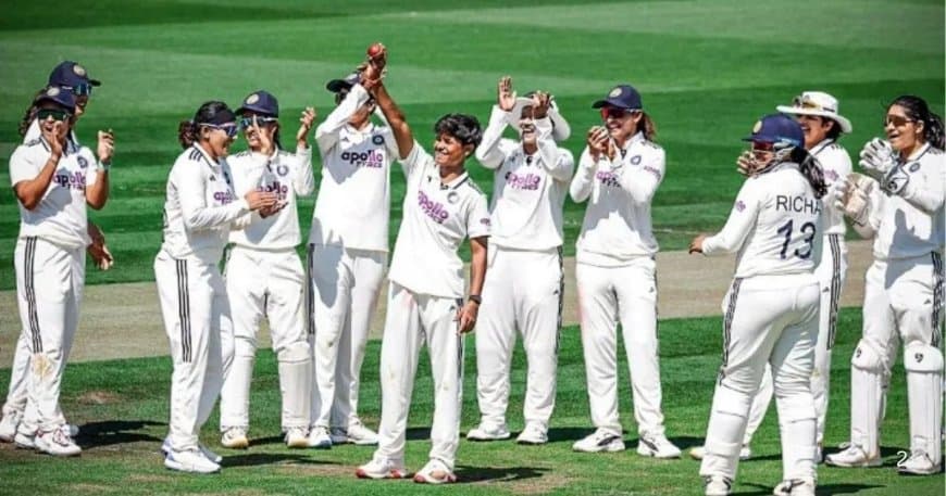 भारतीय महिला क्रिकेट टीम ने लॉर्ड्स में फहराया परचम भारतीय महिला क्रिकेट टीम ने लॉर्ड्स में फहराया परचम