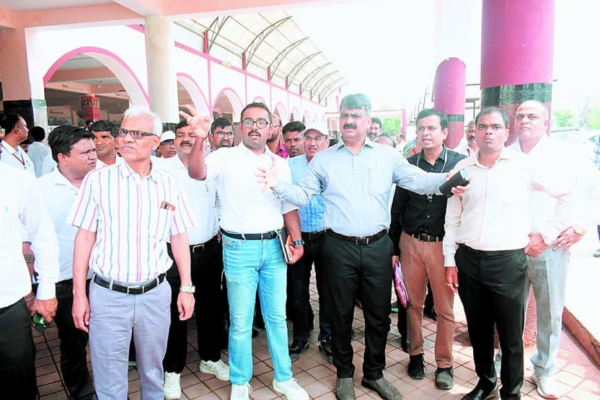रेलमंत्री दौरे से पहले सतना रेलवे तैयारियां तेज, विश्वस्तरीय स्टेशन और विशाल मालयार्ड निर्माण लक्ष्य रेलमंत्री दौरे से पहले सतना रेलवे तैयारियां तेज, विश्वस्तरीय स्टेशन और विशाल मालयार्ड निर्माण लक्ष्य