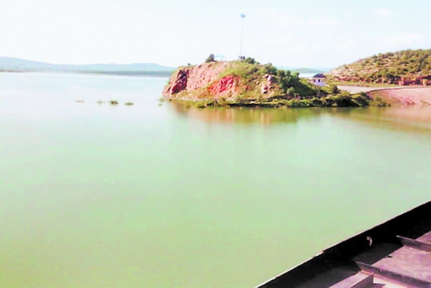 मानसून थमा, बांधों का जलस्तर घटा, किसान चिंतित, बोनी और सिंचाई पर संकट गहराया मानसून थमा, बांधों का जलस्तर घटा, किसान चिंतित, बोनी और सिंचाई पर संकट गहराया