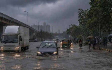 मानसून का महाकहर: केरल-कर्नाटक में 9 लोगों की मौत, बद्रीनाथ हाईवे धंसा, किश्तवाड़ में फटा बादल मानसून का महाकहर: केरल-कर्नाटक में 9 लोगों की मौत, बद्रीनाथ हाईवे धंसा, किश्तवाड़ में फटा बादल