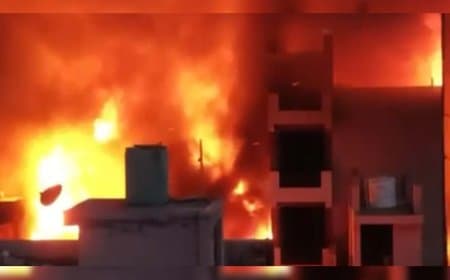 सऊदी अरब में मचा हड़कंप: रियाद की सोफा फैक्ट्री में लगी भीषण आग, 16 बांग्लादेशी नागरिक जिंदा जले