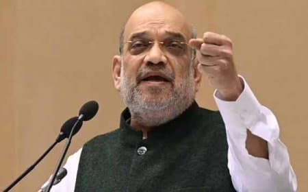 शाह बोले- कांग्रेस ने 1937 में राष्ट्रगीत के दो टुकड़े कर मुस्लिम तुष्टीकरण किया और विभाजन की नींव डाली शाह बोले- कांग्रेस ने 1937 में राष्ट्रगीत के दो टुकड़े कर मुस्लिम तुष्टीकरण किया और विभाजन की नींव डाली