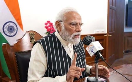 मन की बात: पीएम मोदी ने किया सूर्यपथ तिरंगा अभियान का जिक्र, ड्रग्स के खिलाफ दिया एकजुटता का संदेश मन की बात: पीएम मोदी ने किया सूर्यपथ तिरंगा अभियान का जिक्र, ड्रग्स के खिलाफ दिया एकजुटता का संदेश