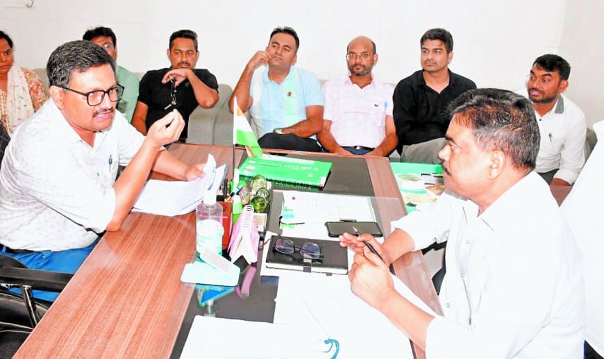 जिला अस्पताल के सर्जरी वार्ड में हंगामा, नशे और धमकी के आरोपों से डॉक्टरों में बढ़ी चिंता जिला अस्पताल के सर्जरी वार्ड में हंगामा, नशे और धमकी के आरोपों से डॉक्टरों में बढ़ी चिंता