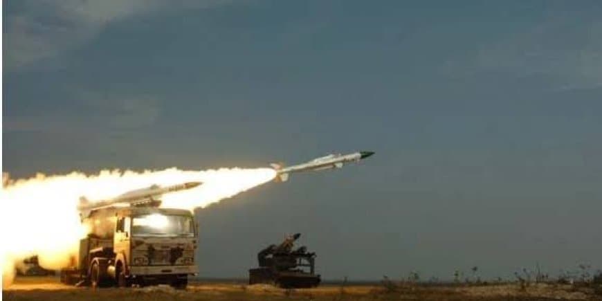 DRDO मिसाइल तकनीक ट्रांसफर: भारतीय उद्योगों और MSMEs के लिए खुला रक्षा उत्पादन का रास्ता DRDO मिसाइल तकनीक ट्रांसफर: भारतीय उद्योगों और MSMEs के लिए खुला रक्षा उत्पादन का रास्ता