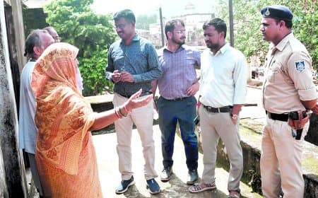 चित्रकूट में मंदाकिनी का जलस्तर घटा, राहत और सफाई अभियान तेज, 3074 परिवारों को आर्थिक मदद