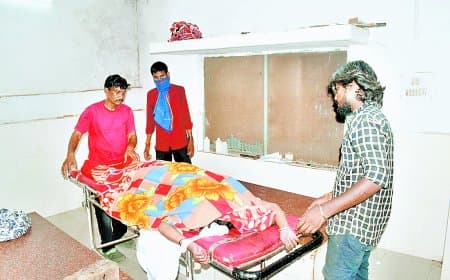 सतना जिला अस्पताल में प्रसव के बाद मां और नवजात की मौत, इलाज पर उठे गंभीर सवाल सतना जिला अस्पताल में प्रसव के बाद मां और नवजात की मौत, इलाज पर उठे गंभीर सवाल