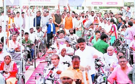 सतना में दिव्यांगजनों को मिली आत्मनिर्भरता की राह, 354 मोटराइज्ड ट्राईसाइकिल का वितरण सतना में दिव्यांगजनों को मिली आत्मनिर्भरता की राह, 354 मोटराइज्ड ट्राईसाइकिल का वितरण