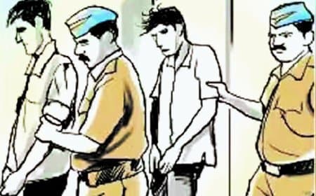 किशोरी को अगवा कर दुष्कर्म का आरोपी महाराष्ट्र के लातूर से गिरफ्तार, दो माह से था फरार किशोरी को अगवा कर दुष्कर्म का आरोपी महाराष्ट्र के लातूर से गिरफ्तार, दो माह से था फरार