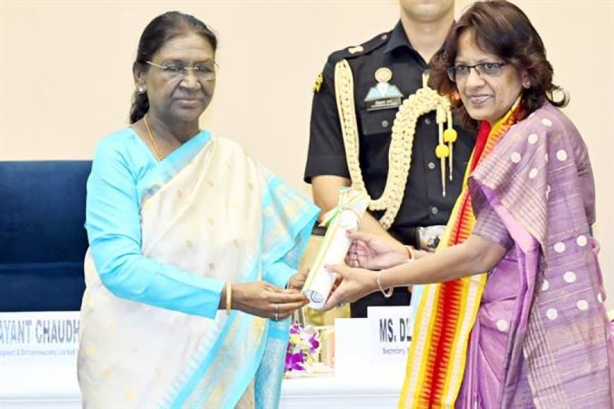 मध्यप्रदेश के 6 उत्कृष्ट शिक्षकों को नेशनल टीचर अवार्ड से सम्मानित किया राष्ट्रपति द्रौपदी मुर्मु ने मध्यप्रदेश के 6 उत्कृष्ट शिक्षकों को नेशनल टीचर अवार्ड से सम्मानित किया राष्ट्रपति द्रौपदी मुर्मु ने