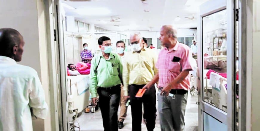 कल्पना मौत के बाद रीवा मेडिकल कॉलेज में बड़ा फेरबदल, डीन सुनील अग्रवाल हटे, गर्ग संभालेंगे जिम्मेदारी कल्पना मौत के बाद रीवा मेडिकल कॉलेज में बड़ा फेरबदल, डीन सुनील अग्रवाल हटे, गर्ग संभालेंगे जिम्मेदारी