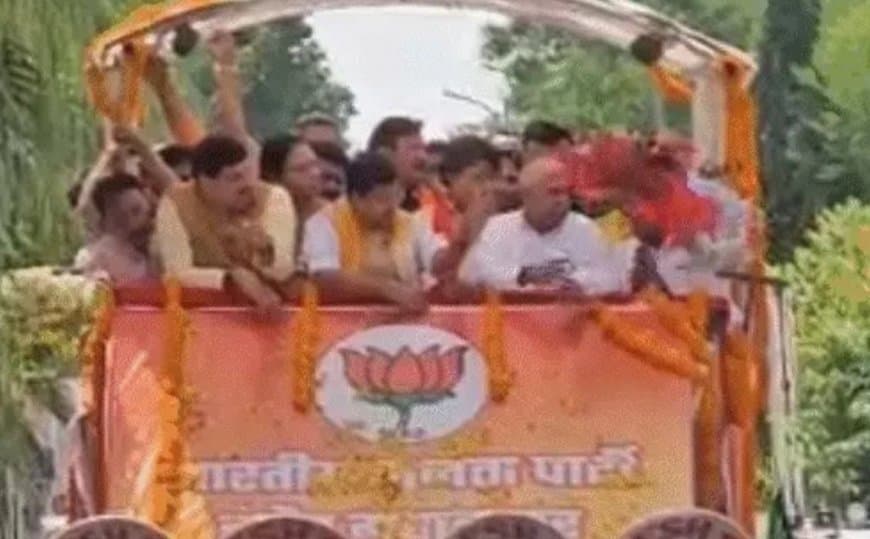 BJP National President Nitin Naveen in Indore: स्वामित्व योजना के तहत 50 लाख लोगों को मिलेगी फ्री रजिस्ट्री, मध्य प्रदेश बना देश का पहला राज्य BJP National President Nitin Naveen in Indore: स्वामित्व योजना के तहत 50 लाख लोगों को मिलेगी फ्री रजिस्ट्री, मध्य प्रदेश बना देश का पहला राज्य