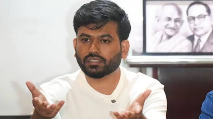 कॉकरोच जनता पार्टी का अल्टीमेटम: मुख्य चुनाव आयुक्त के इस्तीफे की मांग, जंतर मंतर 2.0 की चेतावनी कॉकरोच जनता पार्टी का अल्टीमेटम: मुख्य चुनाव आयुक्त के इस्तीफे की मांग, जंतर मंतर 2.0 की चेतावनी