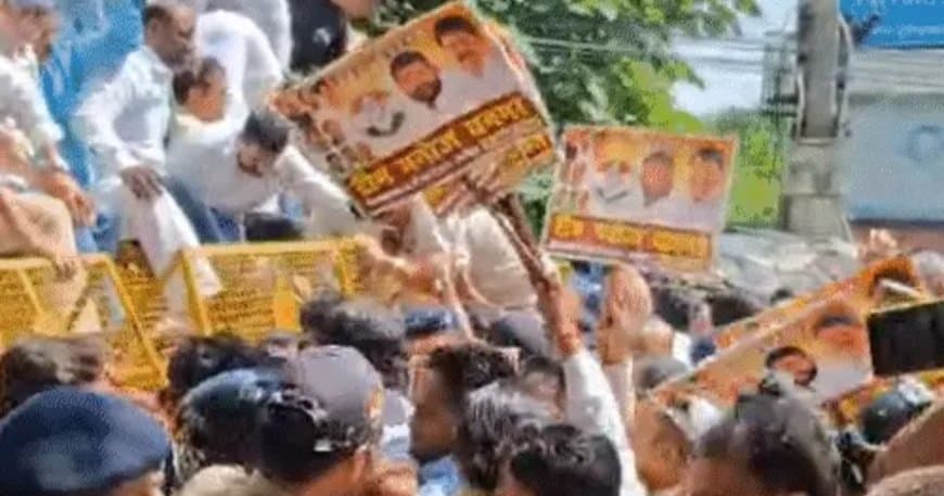 मुख्य चुनाव आयुक्त ज्ञानेश कुमार के इस्तीफे की मांग: देशव्यापी प्रदर्शन, बॉम्बे हाईकोर्ट में याचिका और सियासी भूचाल मुख्य चुनाव आयुक्त ज्ञानेश कुमार के इस्तीफे की मांग: देशव्यापी प्रदर्शन, बॉम्बे हाईकोर्ट में याचिका और सियासी भूचाल
