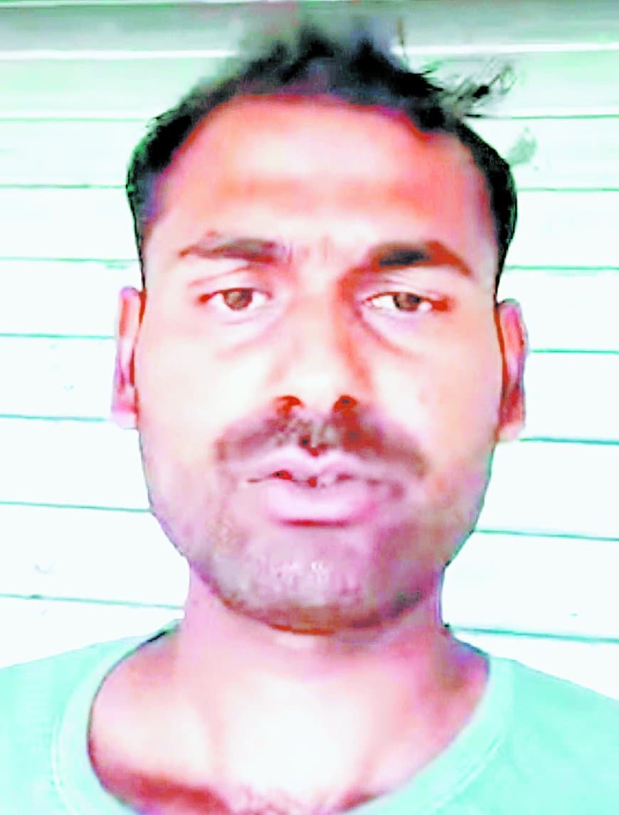 रेत खनन की शिकायत के बाद शिकायतकर्ता पर एससी-एसटी एक्ट में केस, चितरंगी में उठे सवाल रेत खनन की शिकायत के बाद शिकायतकर्ता पर एससी-एसटी एक्ट में केस, चितरंगी में उठे सवाल