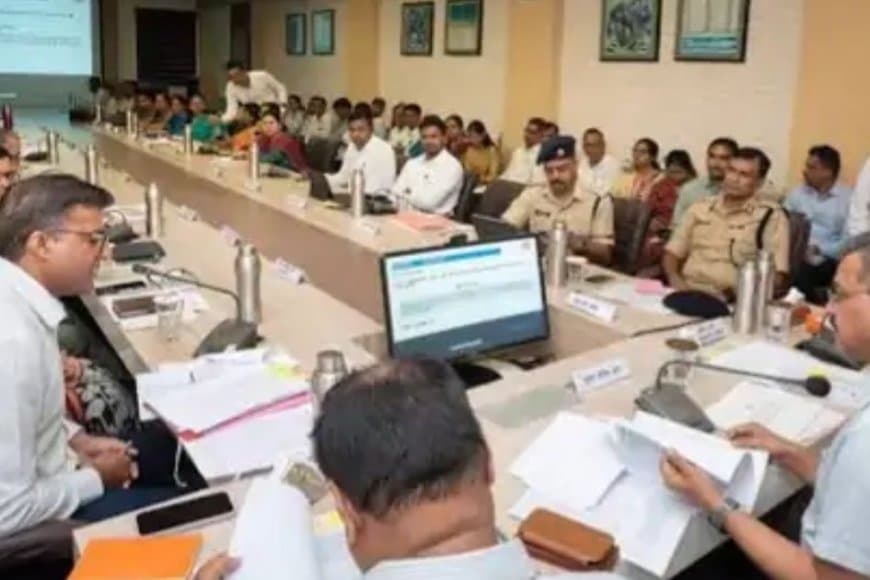 सीएम हेल्पलाइन की शिकायतों पर मुख्य सचिव सख्त, अतिक्रमण और 100 दिन से लंबित मामलों पर दिए कड़े निर्देश