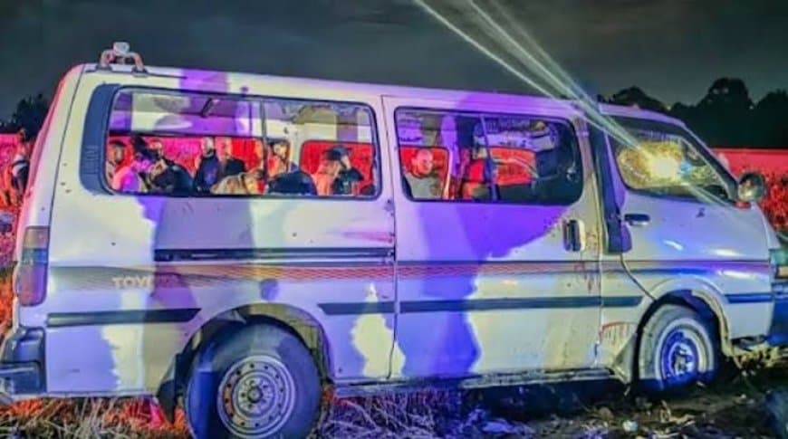 सीरिया के होम्स में यात्री बस पर ताबड़तोड़ गोलीबारी, 7 कर्मचारियों की मौत और 4 घायल सीरिया के होम्स में यात्री बस पर ताबड़तोड़ गोलीबारी, 7 कर्मचारियों की मौत और 4 घायल