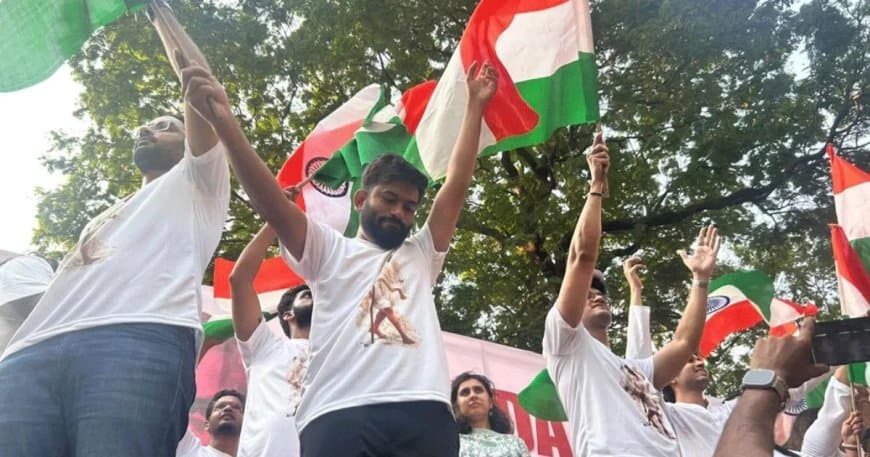 सीजेपी का प्रदर्शन: मुख्य चुनाव आयुक्त के इस्तीफे की मांग, शबाना आजमी और नसीरुद्दीन शाह भी आएं सीजेपी का प्रदर्शन: मुख्य चुनाव आयुक्त के इस्तीफे की मांग, शबाना आजमी और नसीरुद्दीन शाह भी आएं