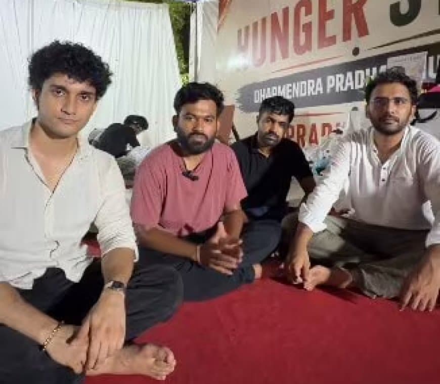 सीजेपी के नेता अभिजीत दीपके, सौरव दास और आशुतोष रांका रिहा, एक साल तक शांति भंग न करने की शर्त सीजेपी के नेता अभिजीत दीपके, सौरव दास और आशुतोष रांका रिहा, एक साल तक शांति भंग न करने की शर्त